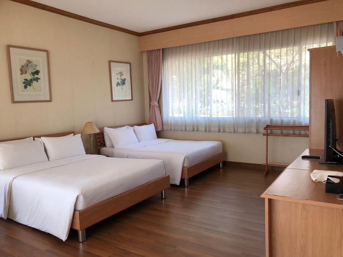 Hotel Seapine Golf And Hua Hin 4*