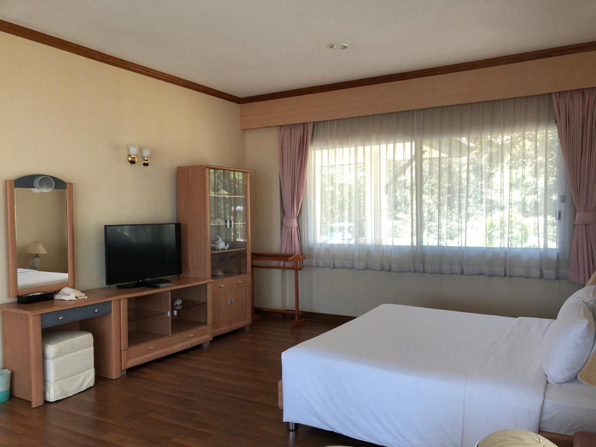 Hotel Seapine Golf And Hua Hin 4*